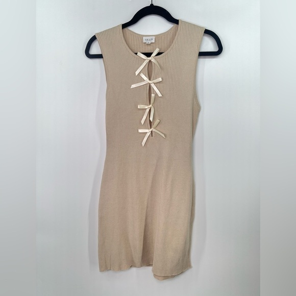 Le Lis Beige Satin Bow Cutout Knit Sleeveless Mini Dress Ribbed M Medium - Picture 6 of 11